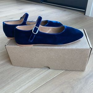Doen velvet Mary Jane slippers brand new